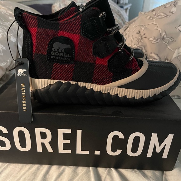 Women’s Sorel boots - Picture 3 of 6